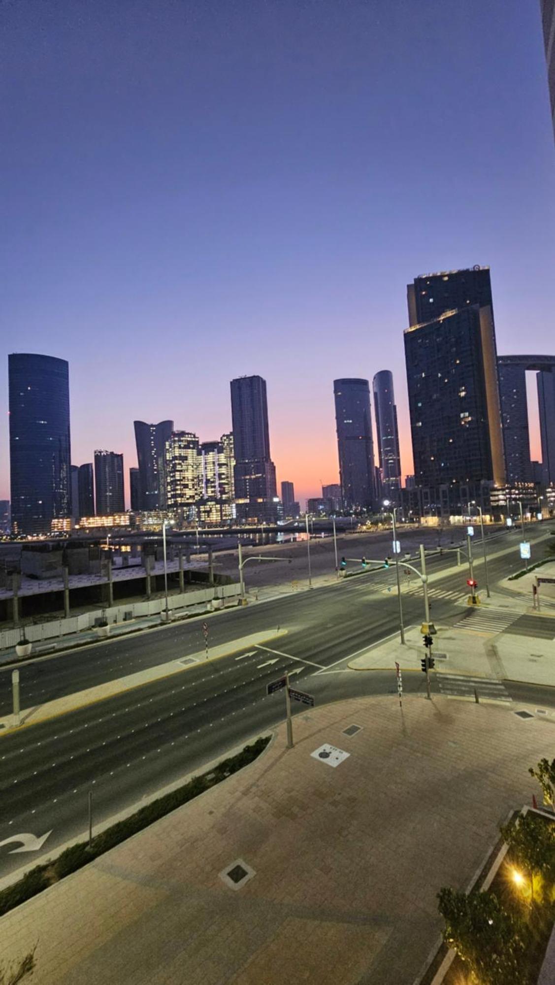 Luxury In Al Reem Island Abudhabi Julphar Tower Next To Al Reem Mall And Galleria Mall And The Apartment Abu Dhabi
