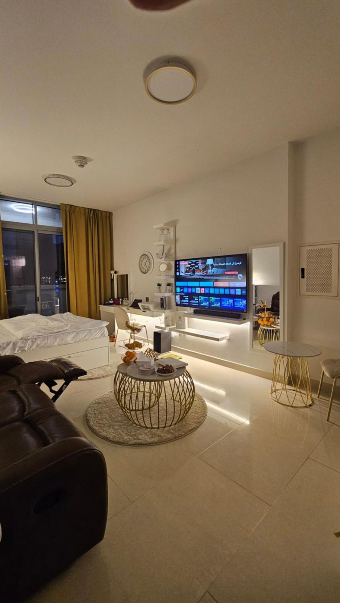 Luxury In Al Reem Island Abudhabi Julphar Tower Next To Al Reem Mall And Galleria Mall And The